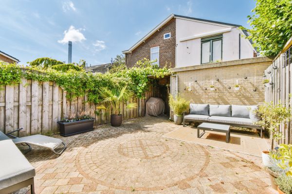 Cost of Courtyard Patio Service in Nampa